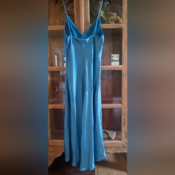 Here Comes The Sun Downtown Cami Strap Front Split Midi Dress NWT Size Large - Picture 5 of 10